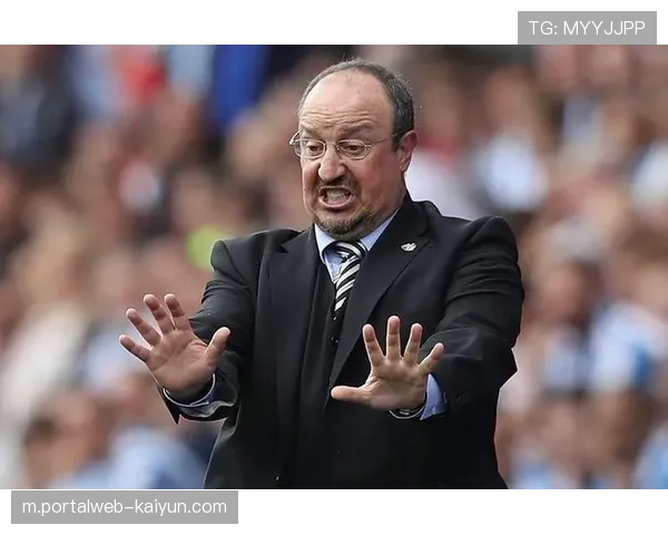 帕纳辛纳科斯贝尼特斯帅位压力影响防守部署,客场战术纪律面临考验 帕纳辛纳科斯贝尼特斯帅位压力影响防守部署,客场战术纪律面临考验